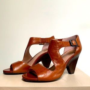Vince Camuto Brown Cutout Booties Size 8 1/2